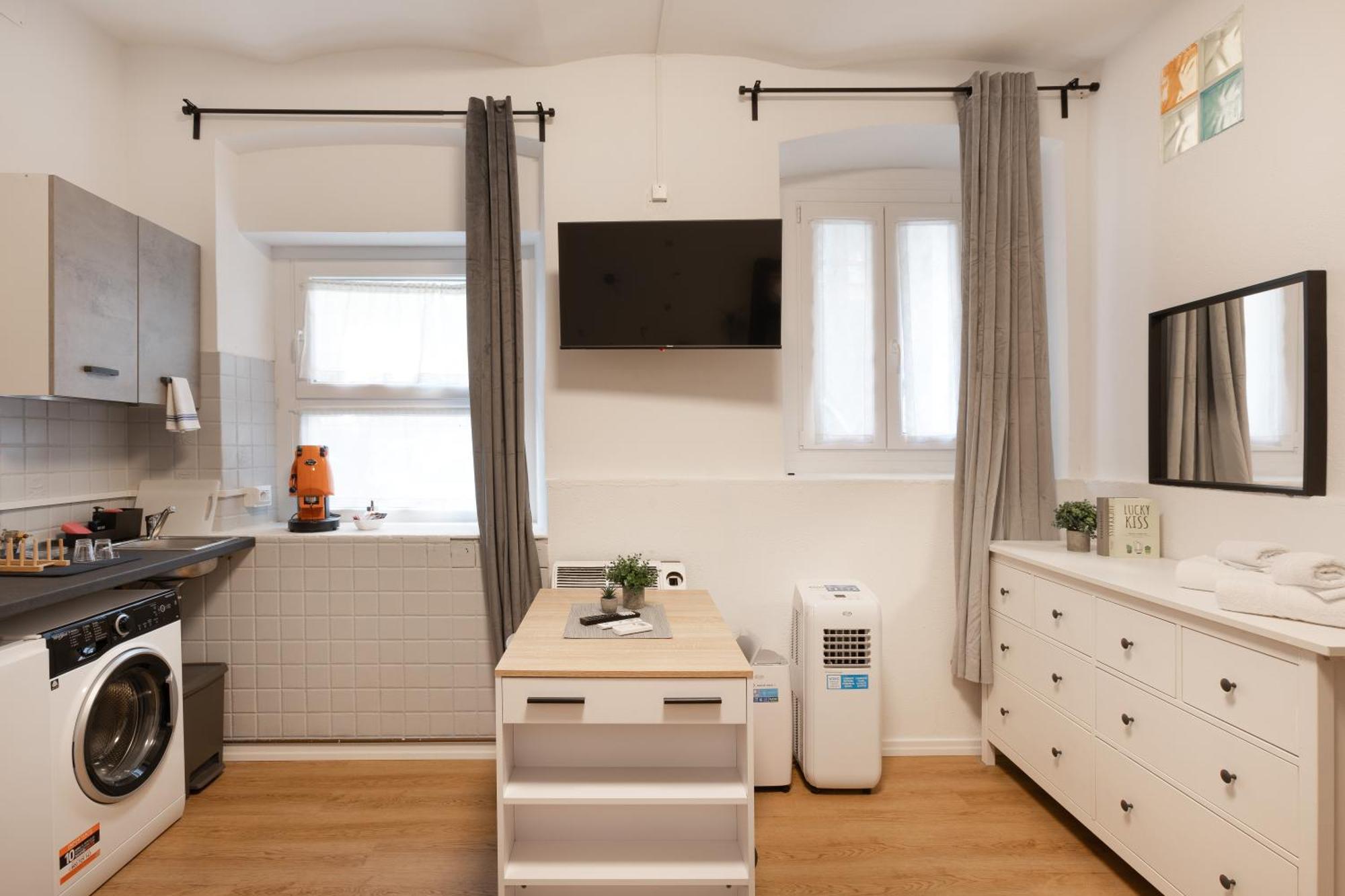 Open Space Flaubert, Modernita In Centro A Apartment Trieste