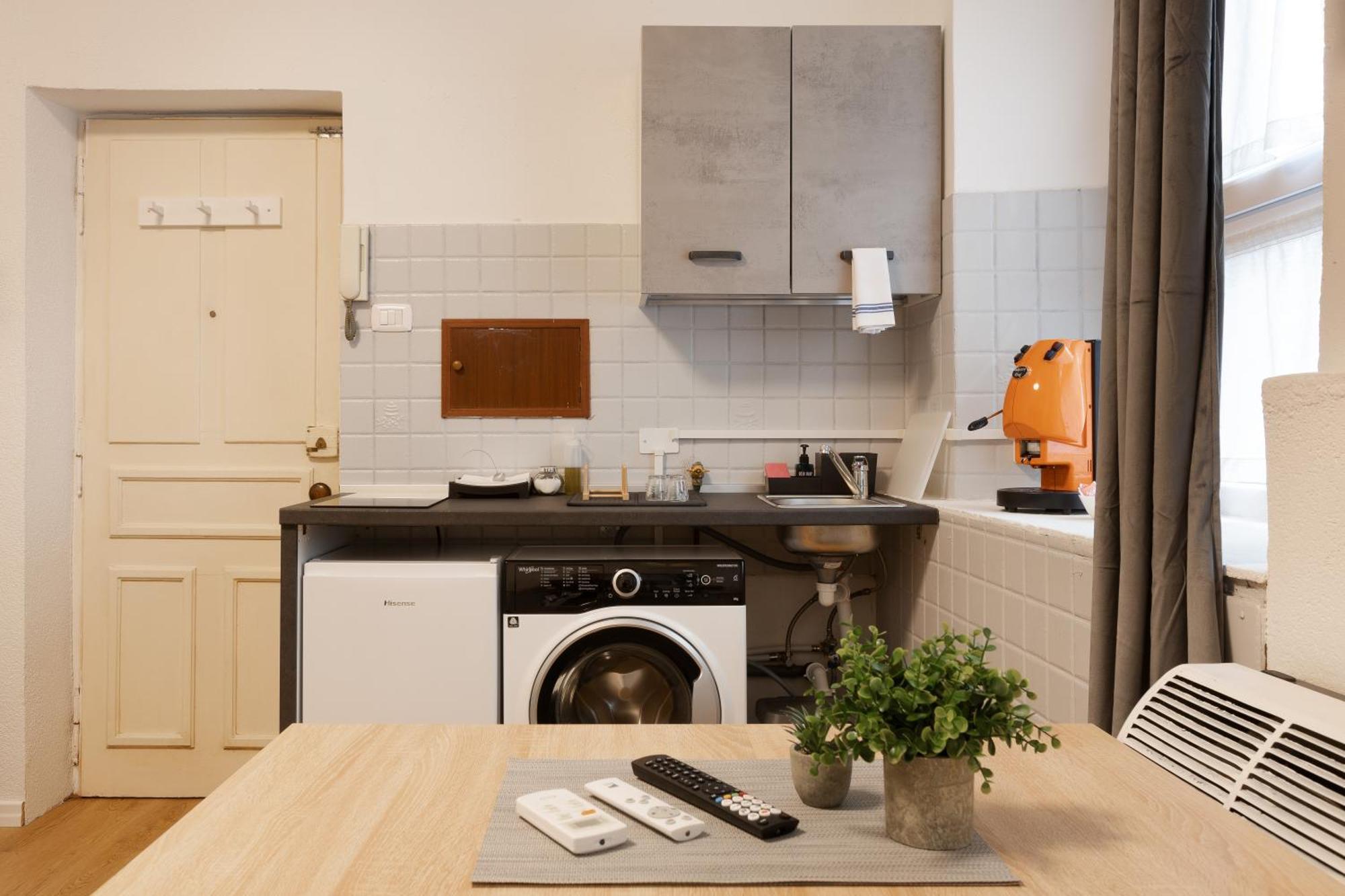 Open Space Flaubert, Modernita In Centro A Apartment